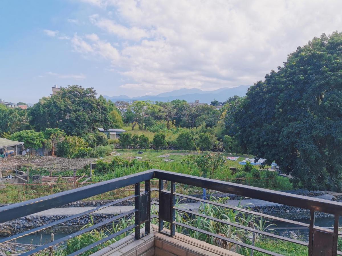 Yilan Beitou No.117 Bed & Breakfast Luodong Exterior photo